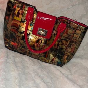 Magazine handbag📰